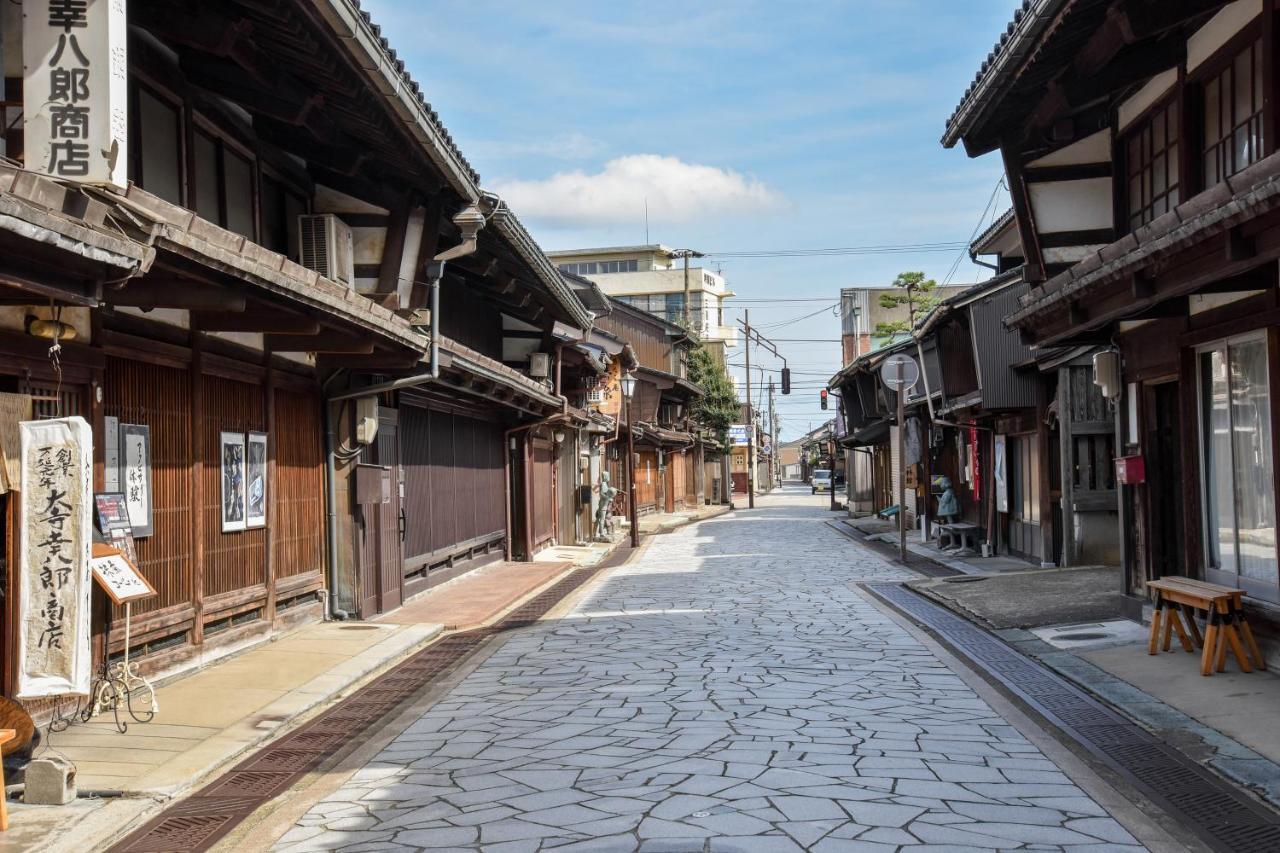 Kadokyu Ryokan Такаока Екстериор снимка