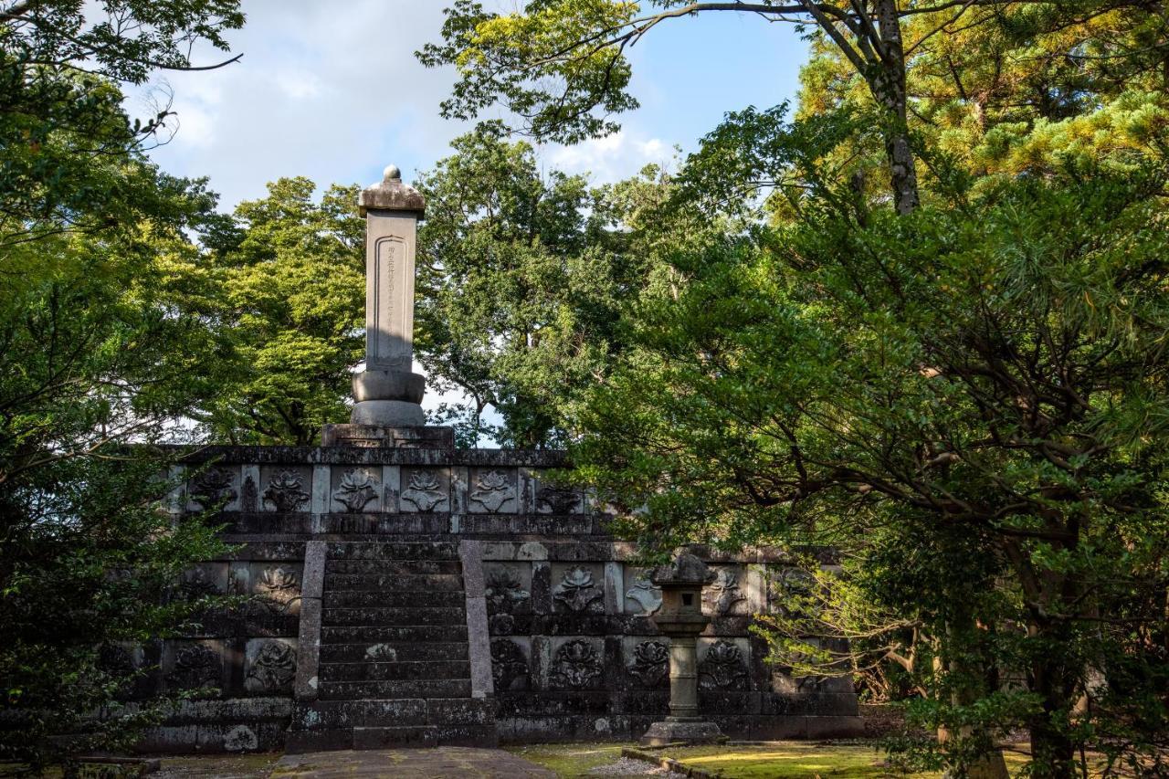 Kadokyu Ryokan Такаока Екстериор снимка