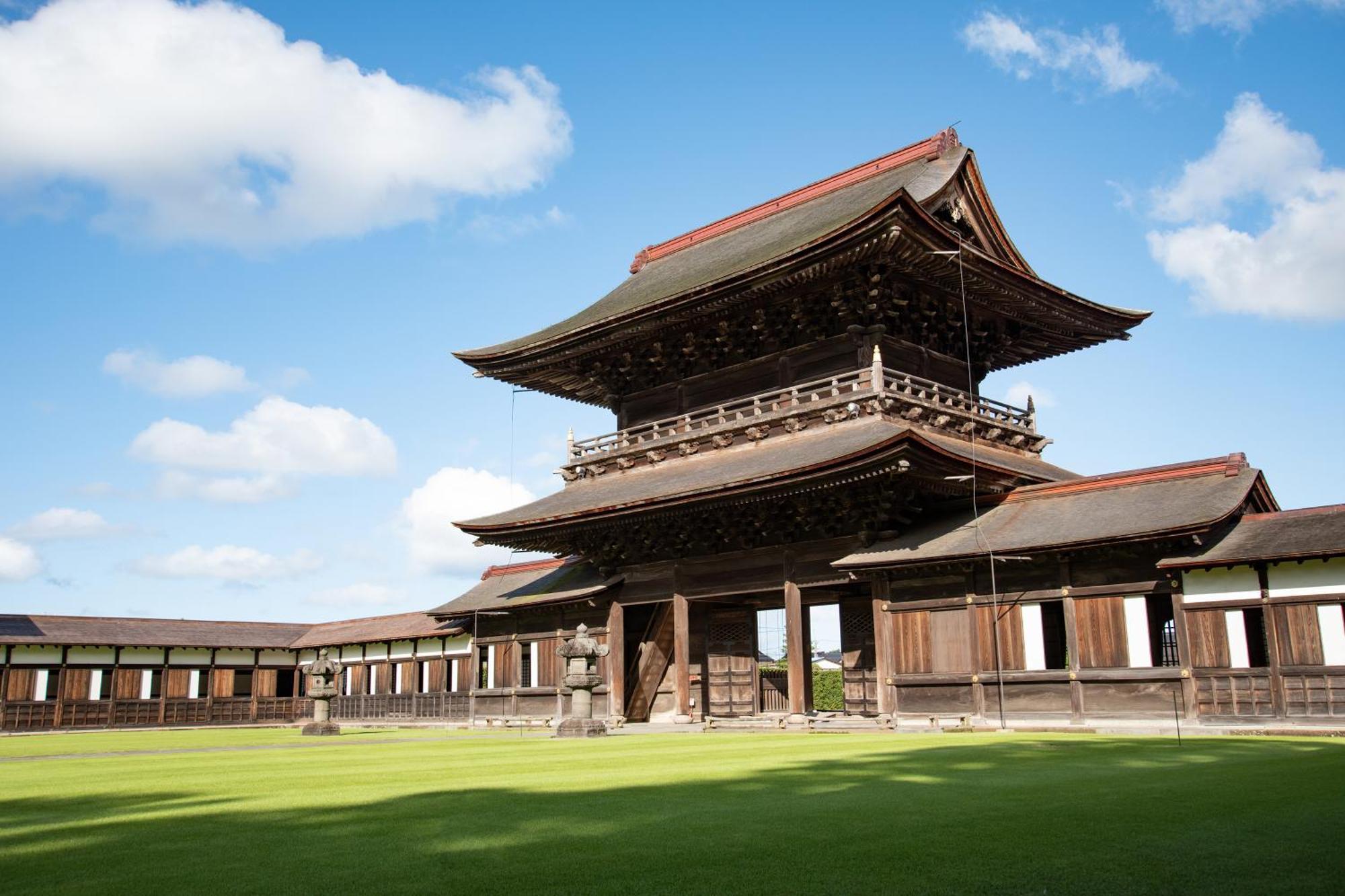 Kadokyu Ryokan Такаока Екстериор снимка