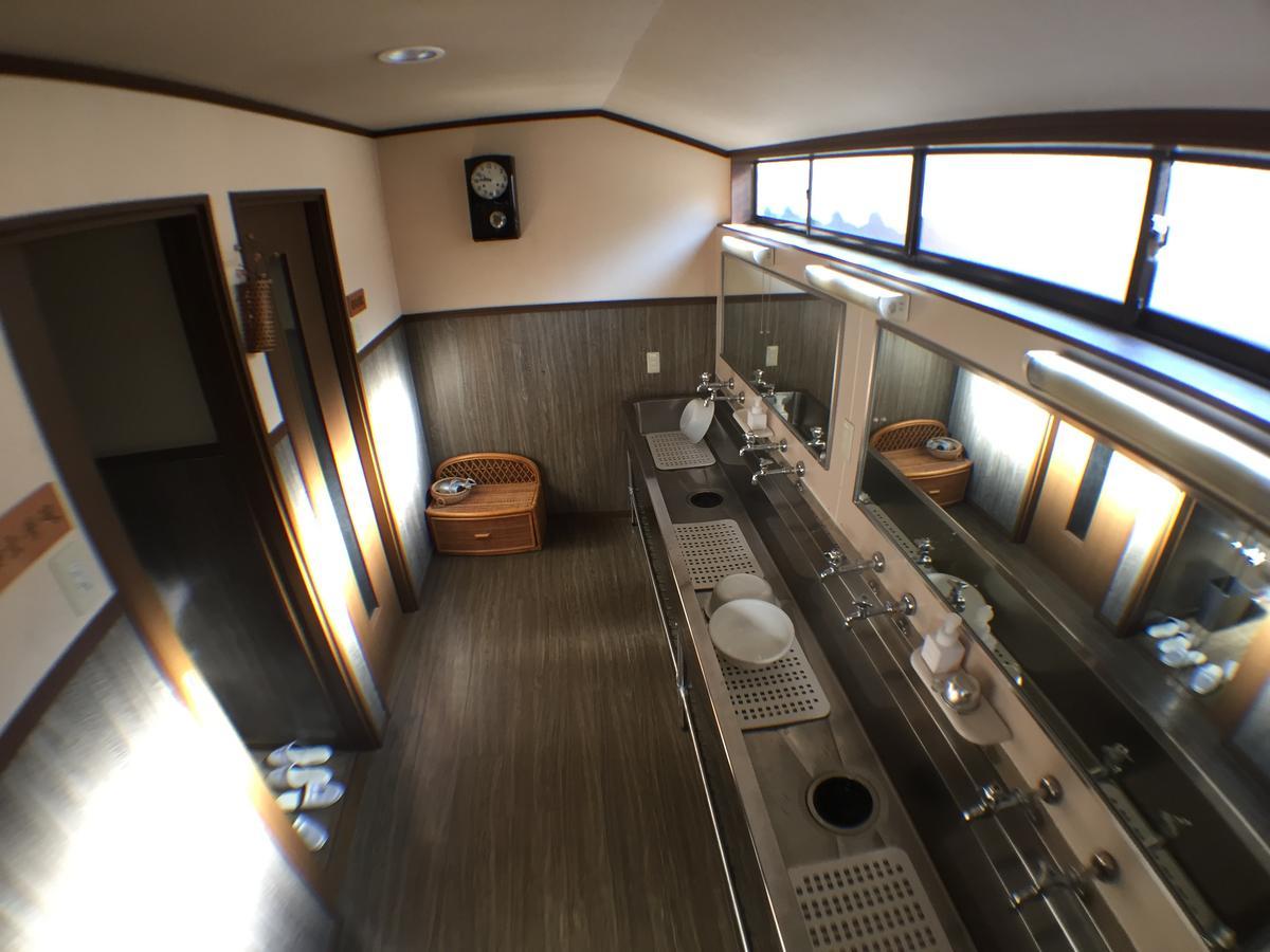 Kadokyu Ryokan Такаока Екстериор снимка